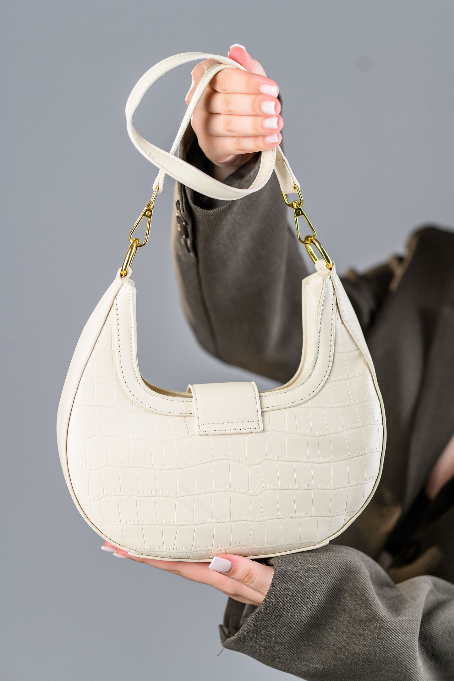 Geanta dama bej FATALI Soho – geanta urbana eleganta, ideala pentru ținute de zi.