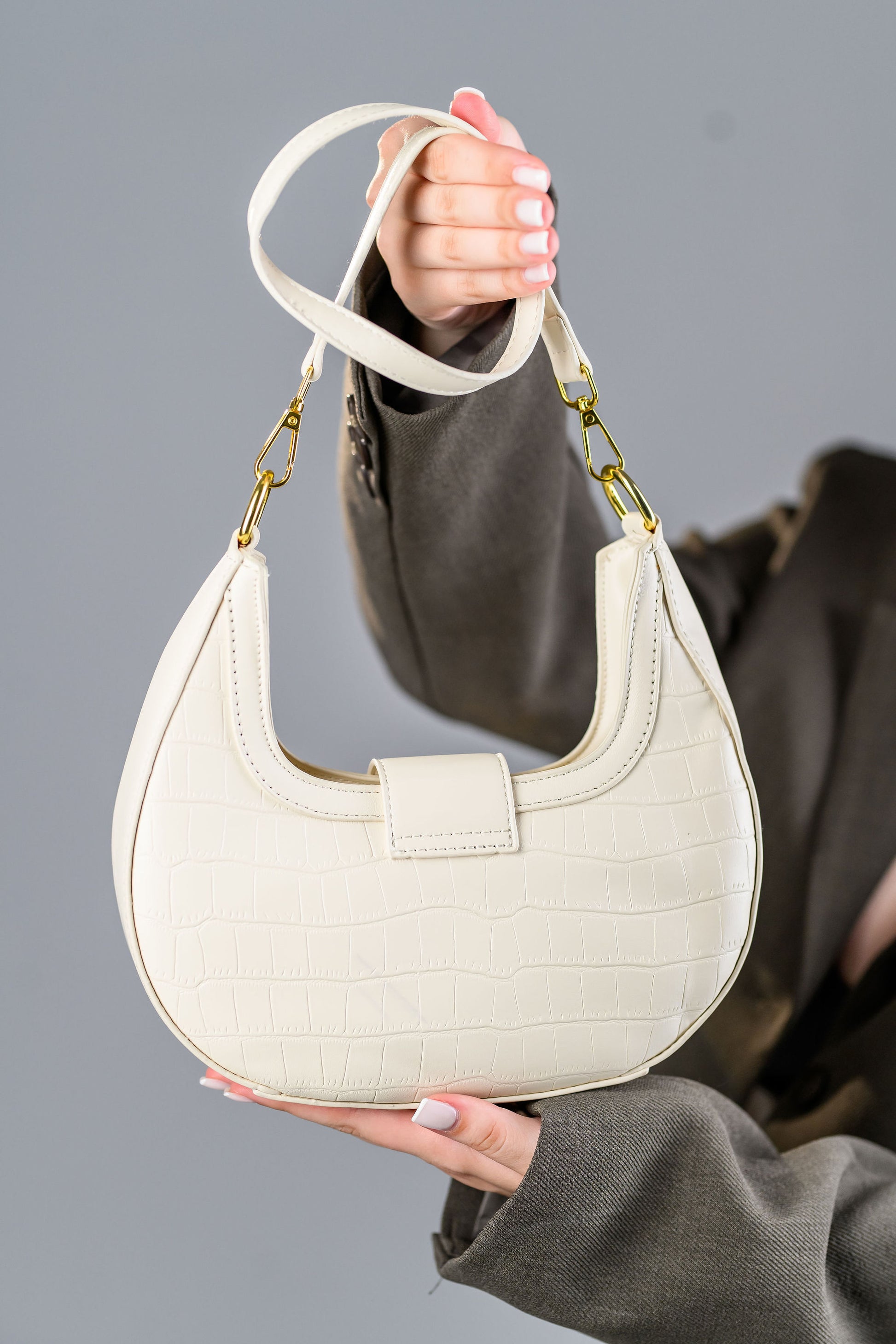 Geanta dama bej FATALI Soho – geanta urbana eleganta, ideala pentru ținute de zi.